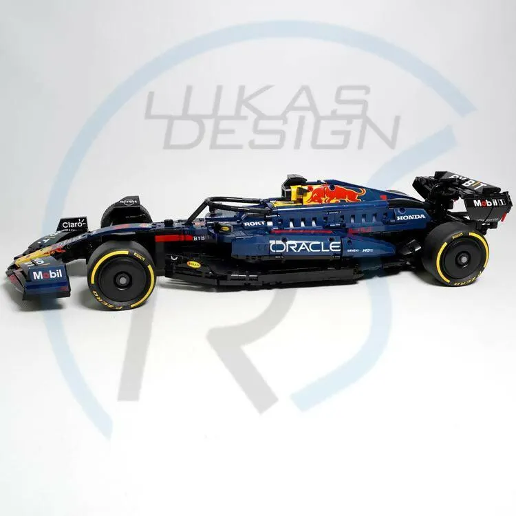 Red Bull Racing F1 RB20 1:8 Scale